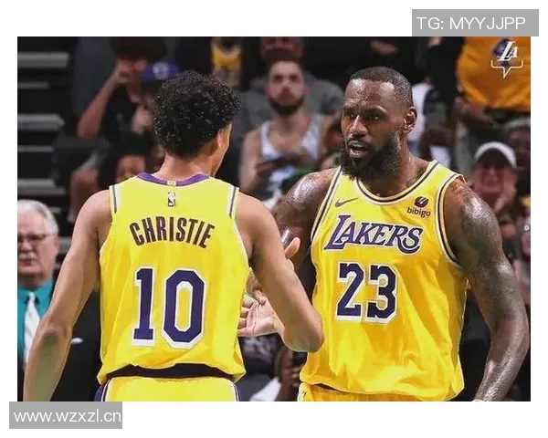 克里斯蒂全力参与训练营提升球队默契为新赛季做好充分准备