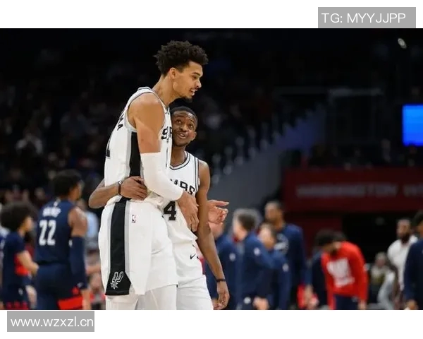 福克斯谈防守变化科内特的护筐能力值得期待 福克斯谈防守变化科内特的护筐能力值得期待