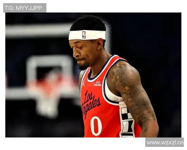 泰伦卢透露比尔因背部受伤缺席比赛原因分析