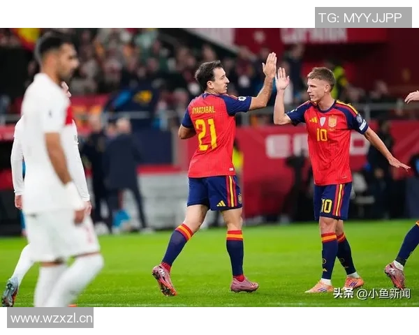 欧洲世预赛精彩瞬间回顾小麦倒钩与麦克连恩中圈吊射争夺最佳进球