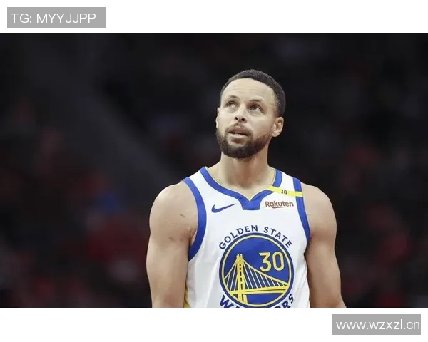 克尼佩尔全力防守库里三分球称其为独一无二的篮球天才