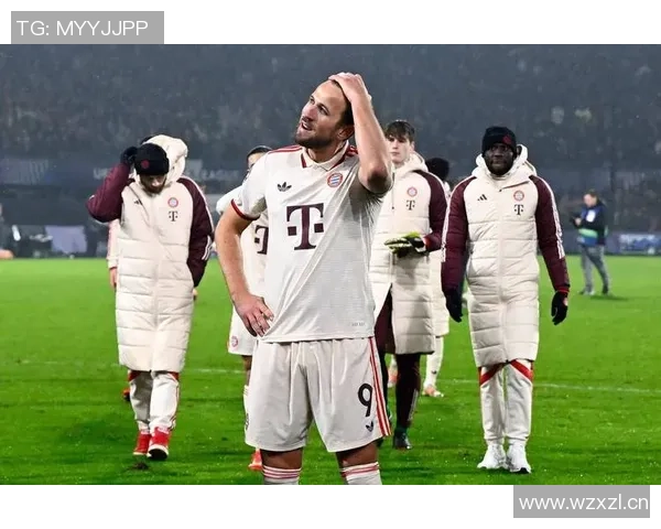 拜仁派球探考察费耶诺德19岁右后卫雷德引发关注