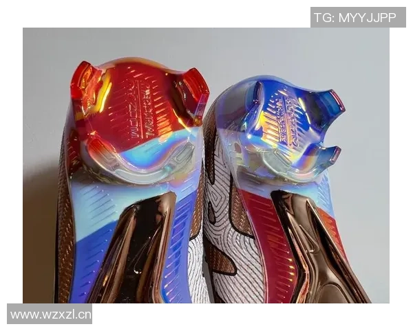 姆巴佩全新签名战靴曝光280欧元金属银与梅子日食配色引发热议